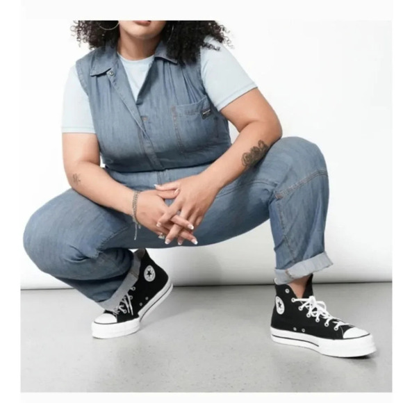 Wildfang Essential Chambray Sleeveless High Waisted Coverall - Picture 1 of 9